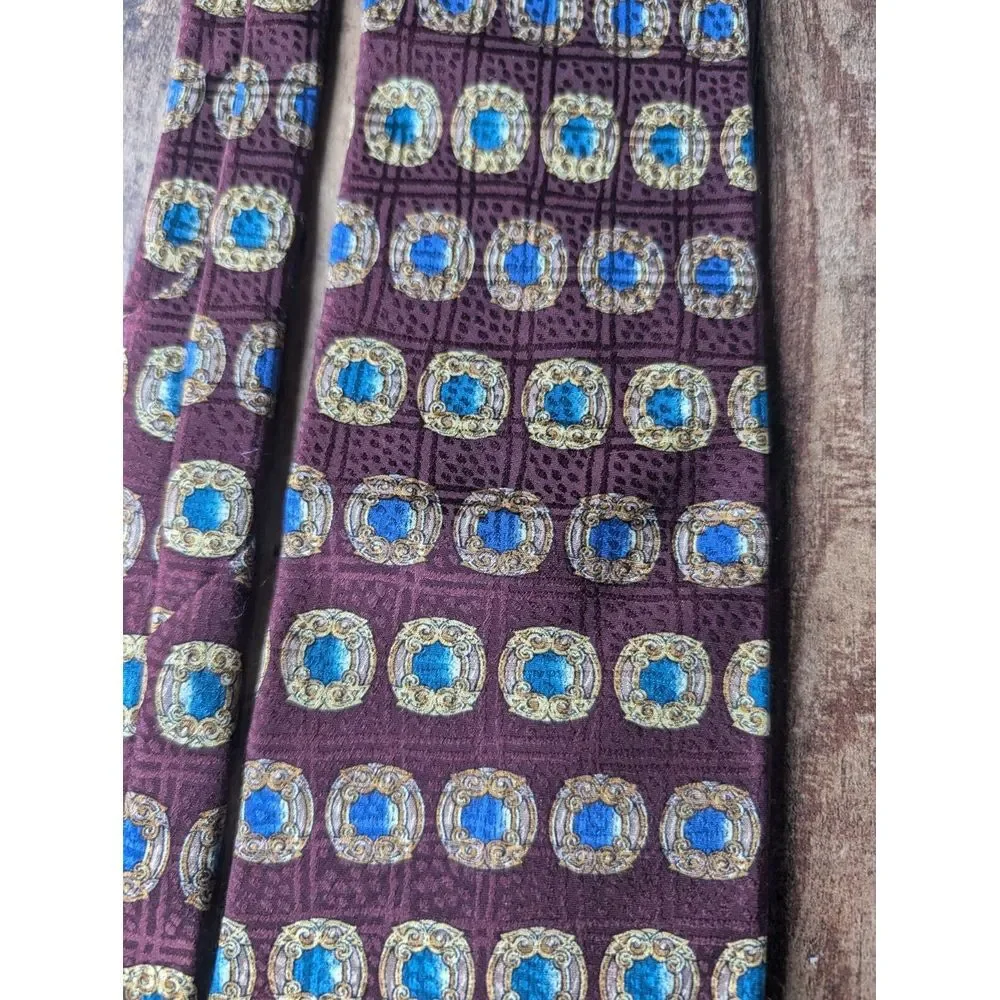 CHRISTIAN DIOR Canada Made Vintage‎ Deep Burgundy Blue Gold Design Men Silk Tie